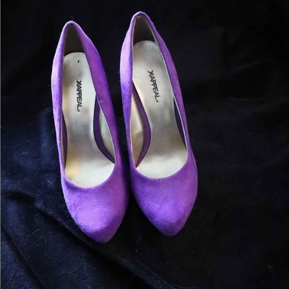 High heel shoes